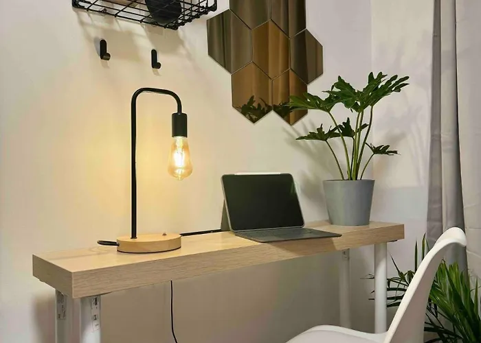 Modern Living In A Metro Apartamento *